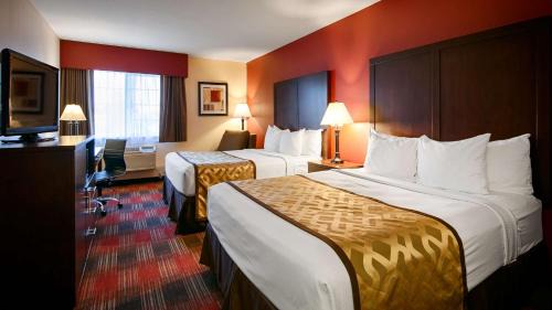 Oversize Queen Room with Two Queen Beds - Non-Smoking