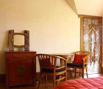 Queen Room with Shared Bathroom