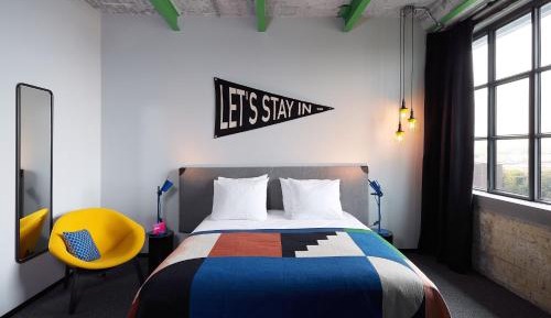Deluxe King Room