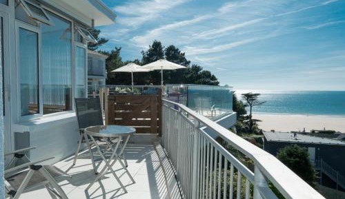 Premium Twin/Double Room with Sea View and Balcony