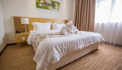 Deluxe King Room