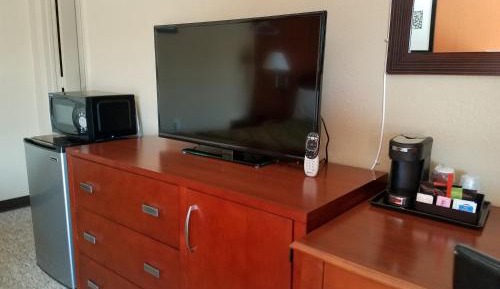 Budget Queen Room - Non Smoking