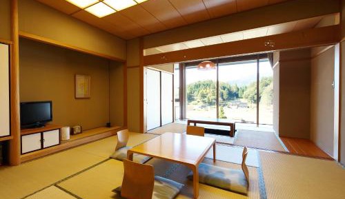 Japanese-Style Quadruple Room with Shared Bathroom