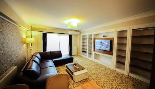 Deluxe Two-Bedroom Suite
