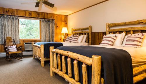 Tea House or Birches Cottage Room - Two Queens