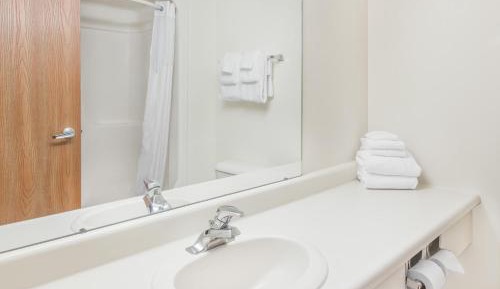 Deluxe Double Room with Two Double Beds - Non-Smoking