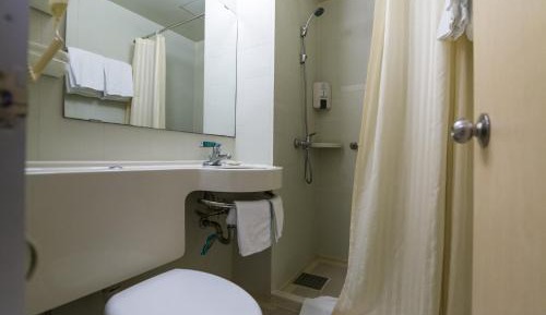 Business Queen Room A