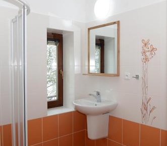 Twin Room with Private Bathroom
