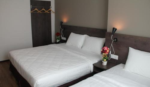 Deluxe Family Room