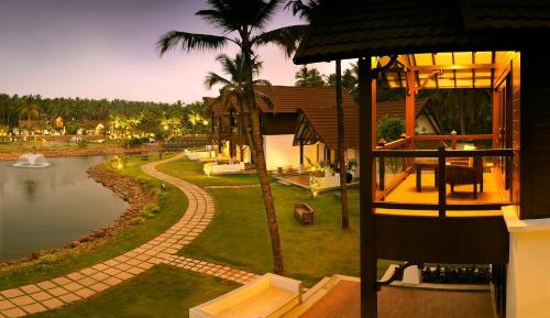 Deluxe Lagoon View Suite