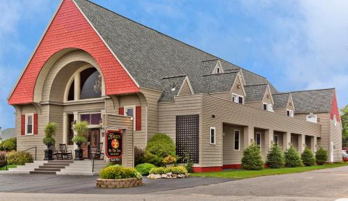 Deluxe Suite with Spa Bath