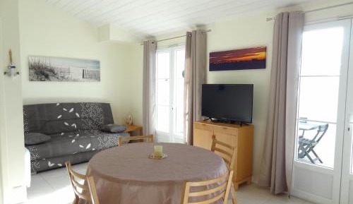 Two-Bedroom Holiday Home