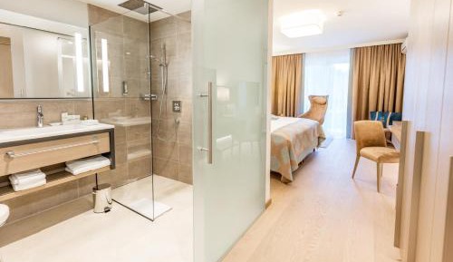 Double Room Parkallee with Park View