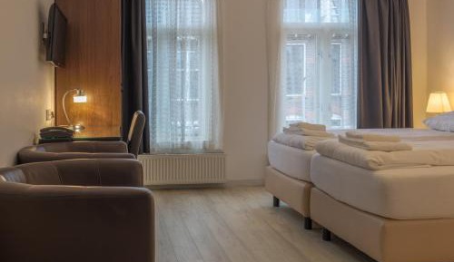 Triple Room with Bathroom