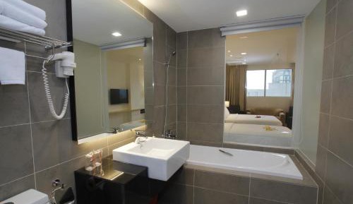 Deluxe Quadruple Room