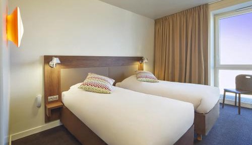 Standard Twin Room with Two Single Beds