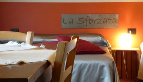 Studio with Balcony (2 Adults)
