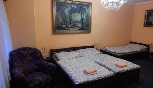 Quadruple Room with Private Bathroom