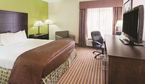 Queen Room - Disability Access