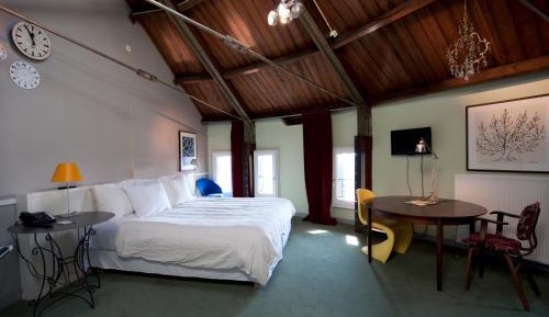 Large Double Room - Reservoir
