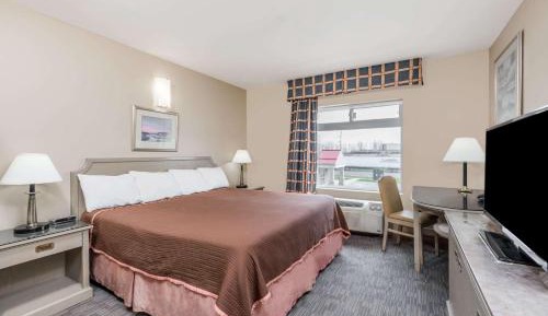 King Room- Non-Smoking