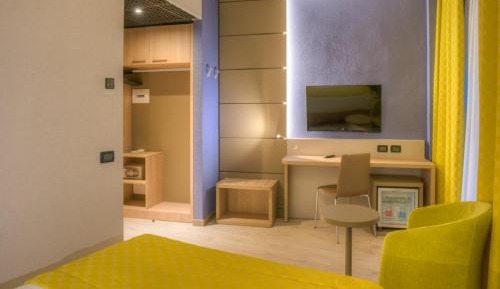 Double Room (1 Adult)