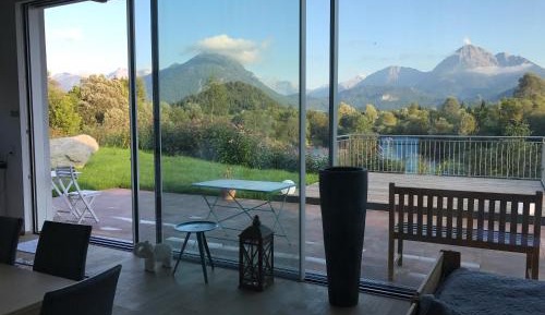 Apartment with Lake View