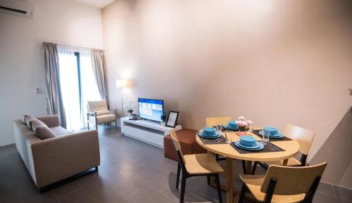 Deluxe Two-Bedroom Apartment