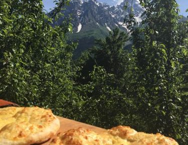 Twin Room with Mountain View