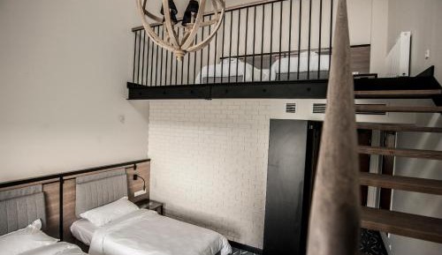Deluxe Family Room