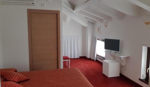 Deluxe Single Room