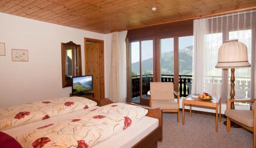 Double or Twin Room with Panoramic View and Balcony - West