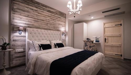 Superior Double Room (Polymnia)