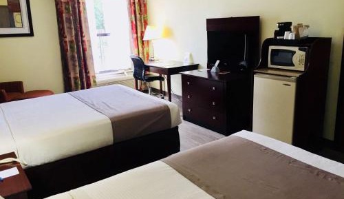 Queen Room with Two Queen Beds - Non-Smoking