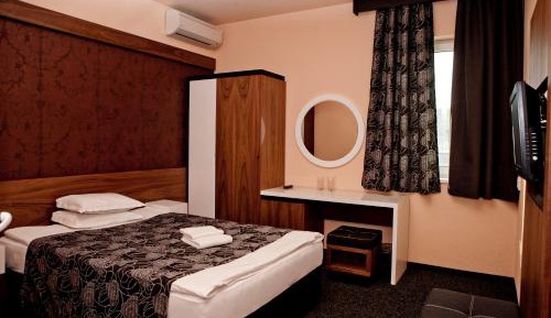 One-Bedroom Suite