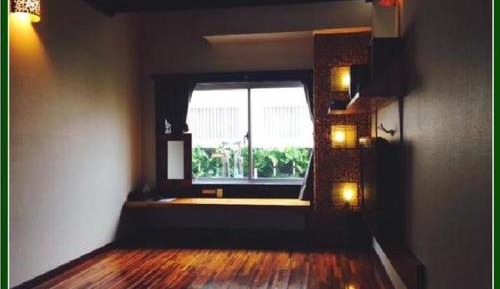 Single Room with Shared Shower and Toilet