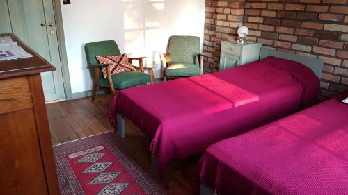 Double or Twin Room with en-suite Private Bathroom