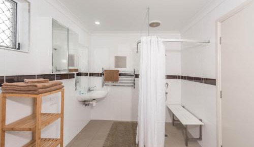 King Suite - Disability Access