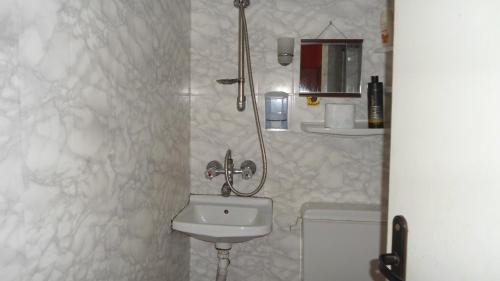 Deluxe Double Room (2 Adults + 1 Child)
