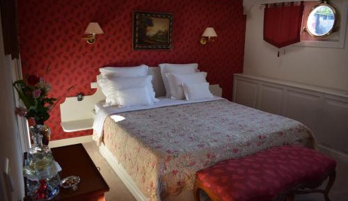 Deluxe Double or Twin Room with River View
