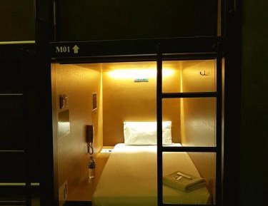 Single Pod in Male Dormitory Room - 3 hours