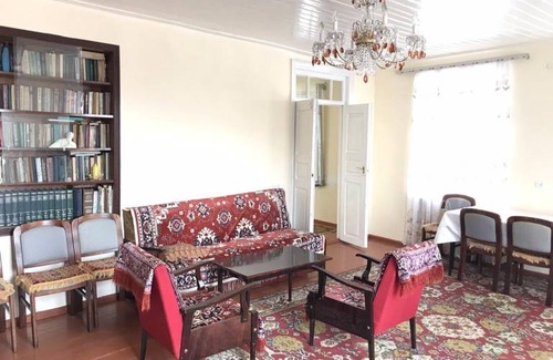 Tsamakaberd House | 150 m² House ∙ 2 bedrooms ∙ 4 guests