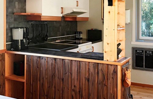 Loppa House | 8 person holiday home in Nuvsvåg