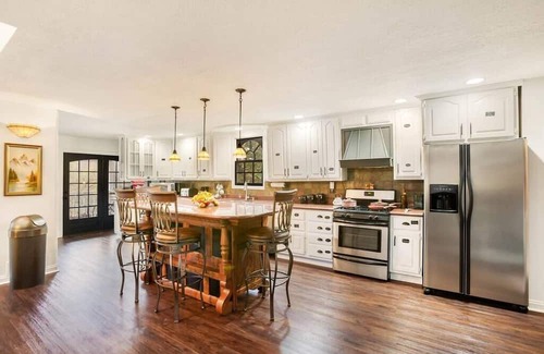 Kankakee Villa | PARADISE》Dreamy, Provocative, Limitless