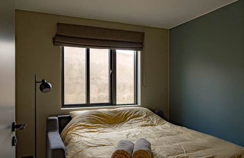 Selfoss Cottage | Newly renovated (2023) Lakeside Luxury Cottage w.Northern Light camera