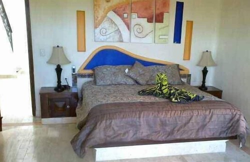 Soliman Bay Villa | SALE PRICING: BEACHFRONT VILLA ON WHITE SAND AND CHEF SERVICE AVAILABLE