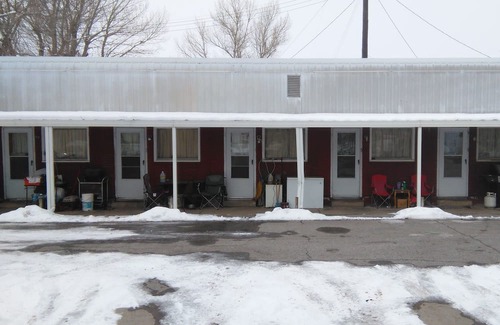 Coalville House | 60's Motel in the Wasatch Mountains near Park City, Wanship, Coalville, Henefer