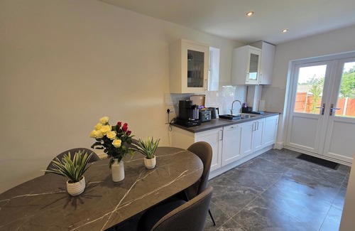 Woodthorpe House | Cozy Nottingham Retreat, 4 Beds, 7 Guests