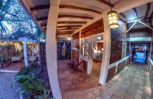 Pochomil House | Beachfront 1-of-a-kind House w AC Pool Wifi ATV