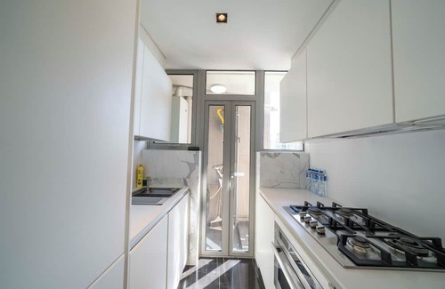 Xujiahui Bed & Breakfast | Tyms 2BR 1BA Apt Xujiahui Metro